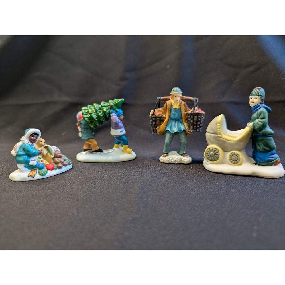 Christmas Village Town Figures Set of 4 Porcelain and Resin 2 are O' Well
